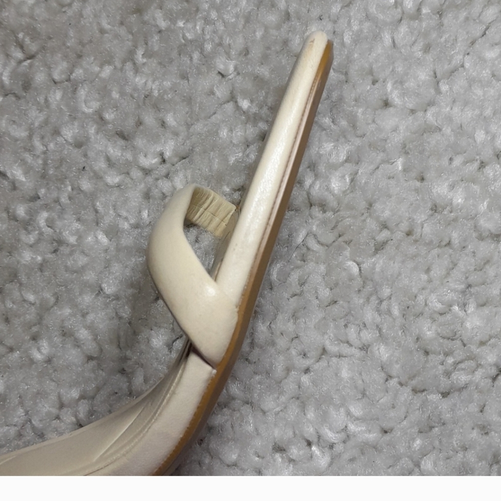 ZARA CREAM PUMPS Size 9 - Picture 11 of 14